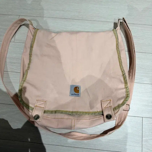 [BUNJANG] Carhartt Pink Messenger Bag Vintage / 칼하트 핑크색 메신저백 빈티지