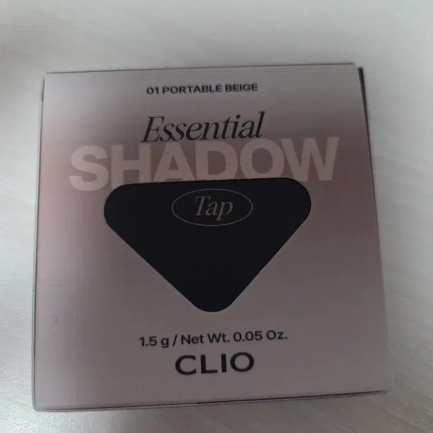 [BUNJANG] CLIO Essential Shadow 01 Portable Beige / (새상품)클리오 에센셜 섀도우 01포터블베이지