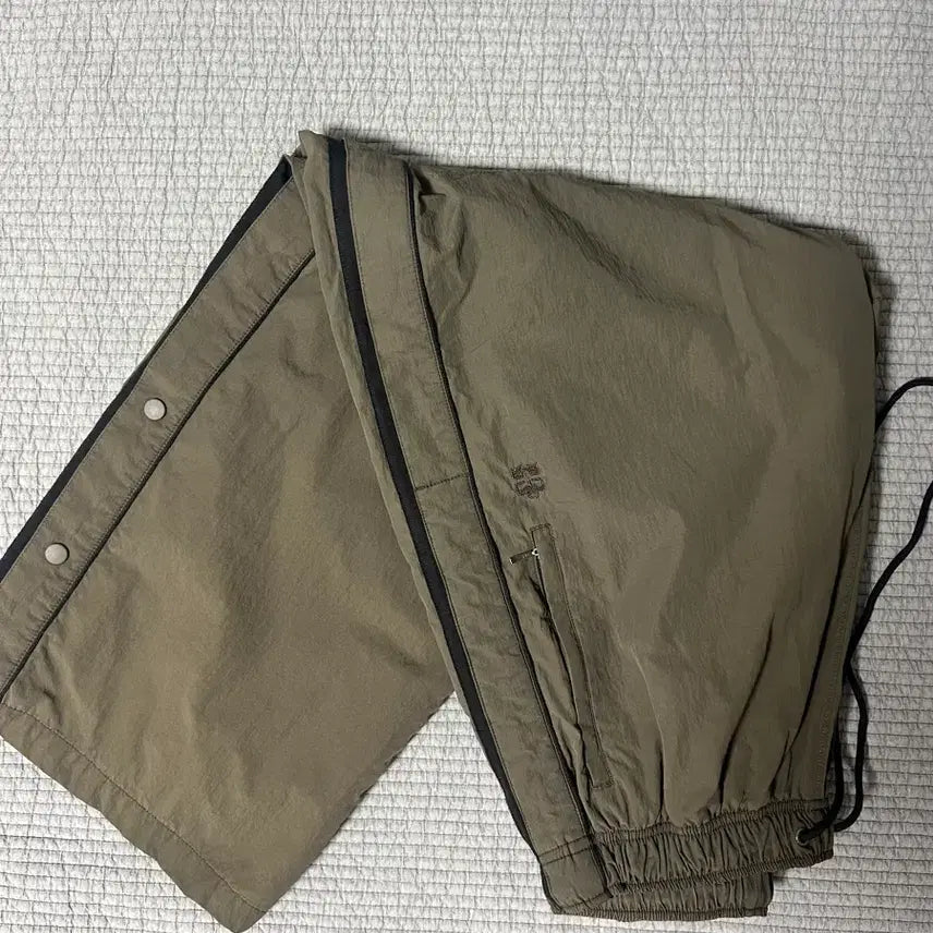 [BUNJANG] Polerethu Nylon Warm-up Pants Olive / [2] 폴리테루 나일론 웜업 팬츠 올리브