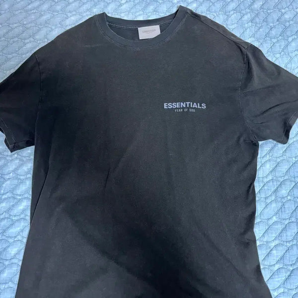 [BUNJANG] Essential Core Collection T-Shirt Size S / 에센셜 코어 컬렉션 반팔 s