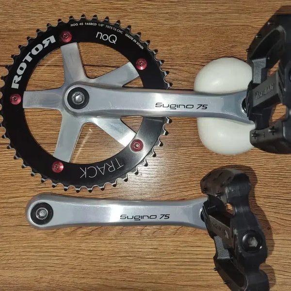 [BUNJANG] Sugino 75 Full Engraving Crankset (Rotor NoQ 45T, Lightweight Pedals, Excluding BB) / 스기노 75 풀각인 로터노큐 비비제외 크랭크셋