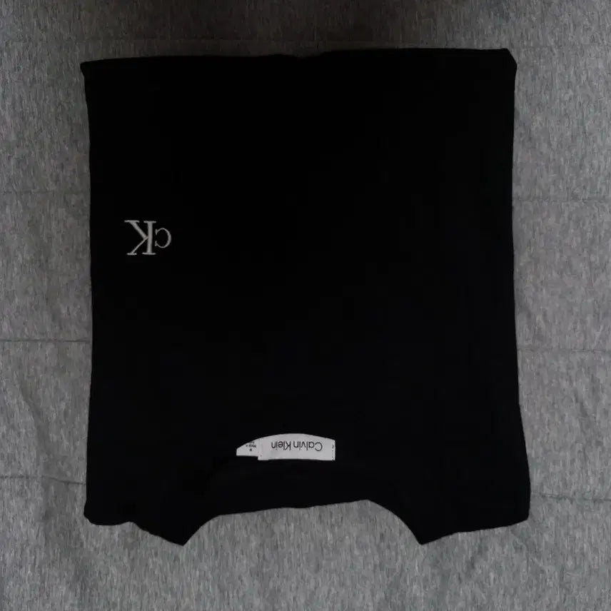 [BUNJANG] Calvin Klein Black T-Shirt / 캘빈클라인 반팔티 블랙