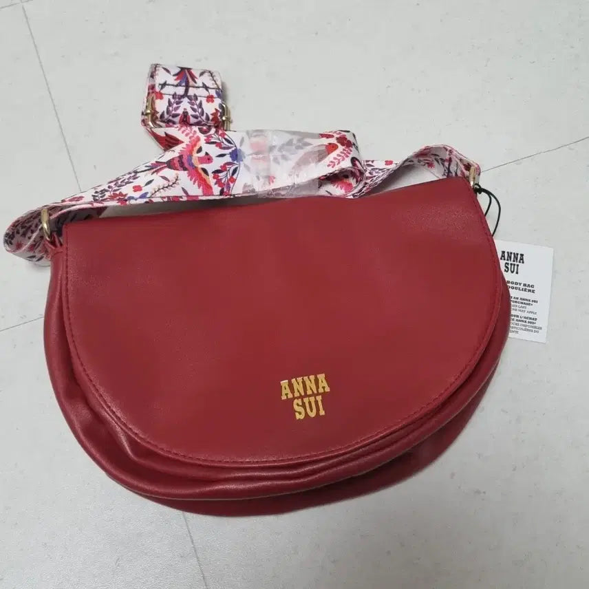 [BUNJANG] Anna Sui Crossbody Bag Strap Pouch / 안나수이 크로스 바디 백 스트랩 파우치 가방