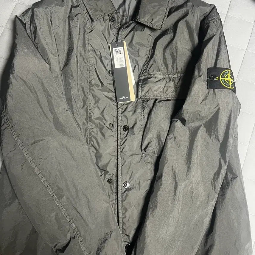 [BUNJANG] Stone Island Crinkle Reps Hooded Overshirt Primaloft L Charcoal / L/ 스톤아일랜드 크링클랩스 오버셔츠 프리마로프트(차콜)