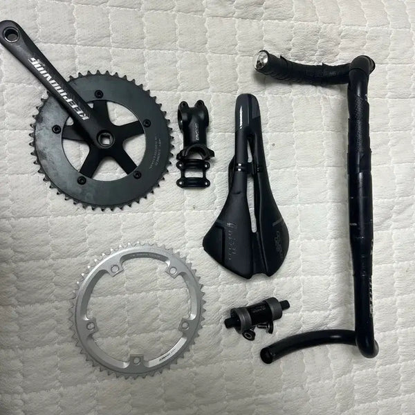 [BUNJANG] Tsunami Bicycle Handlebar, San Marco Saddle, Uno Stem, Tsunami Chainring, Spcakes Chainring, Bucklos Bottom Bracket Set / 자전거 용품 판매