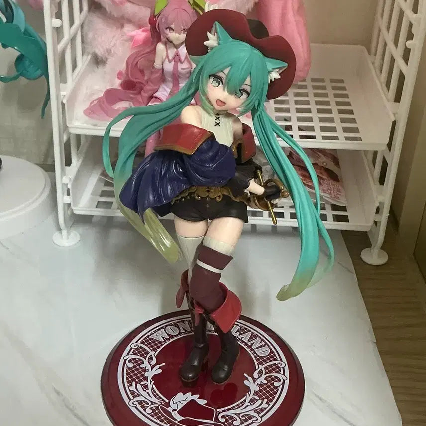 [BUNJANG] Hatsune Miku Puss in Boots Figure / 하츠네 미쿠 장화신은 고양이 피규어