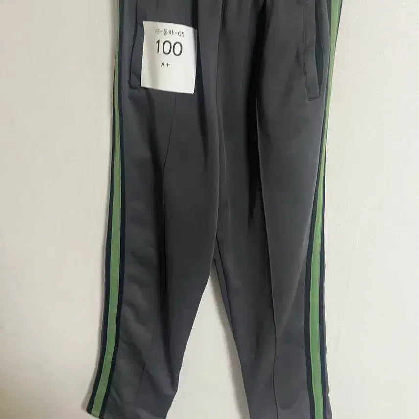 [BUNJANG] Korean Army Old-Style Utility Uniform / 육군 군대 구형 활동복 생활복 짬복 13-동하-05