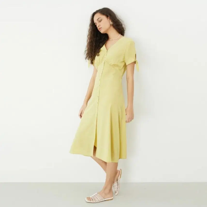 [BUNJANG] Lookast Shirred V-Neck Midi Dress / 룩캐스트 원피스