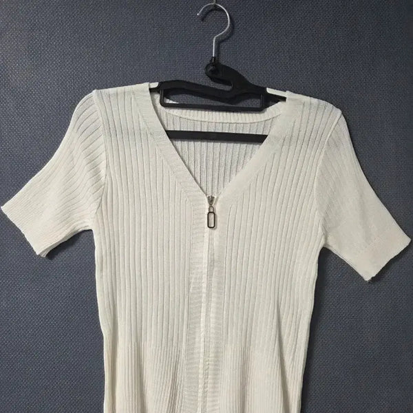 [BUNJANG] V-Neck Zip-Up Short Sleeve Knit - Ivory / 반팔 브이넥 집업 니트 아이보리