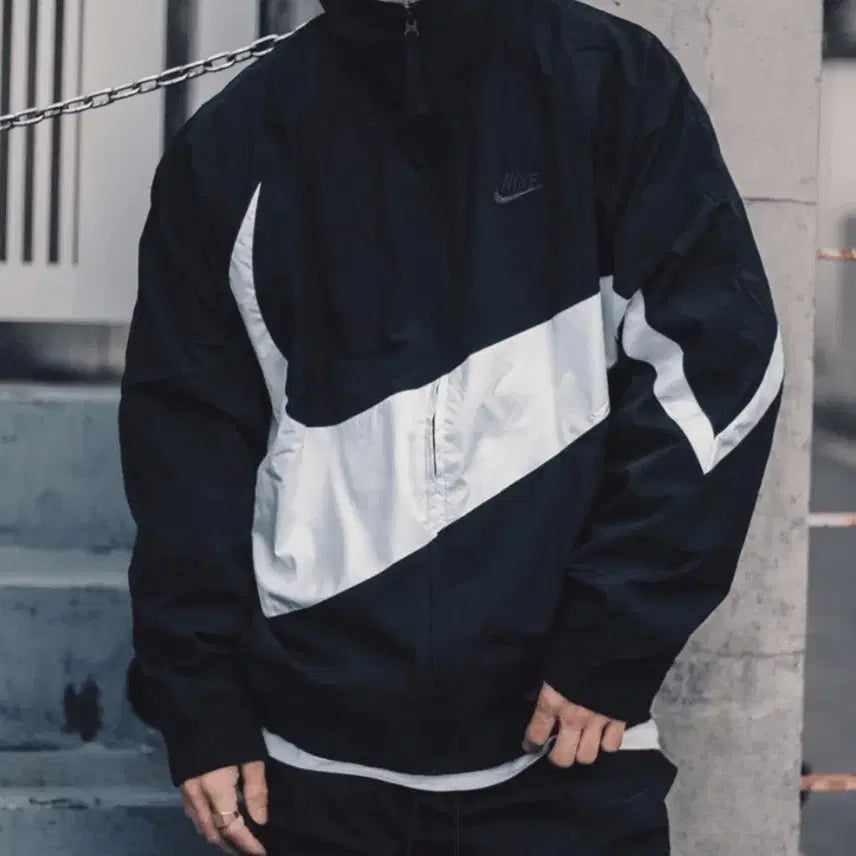 [BUNJANG] Nike NSW Statement HBR Big Swoosh Woven Jacket / 나이키 NSW 스테이트먼트 HBR 빅스우시 우븐 자켓(100)