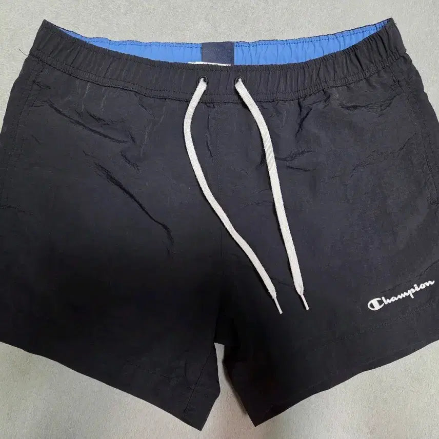 [BUNJANG] Champion Black Logo Shorts - Size M / 챔피온 반바지 M