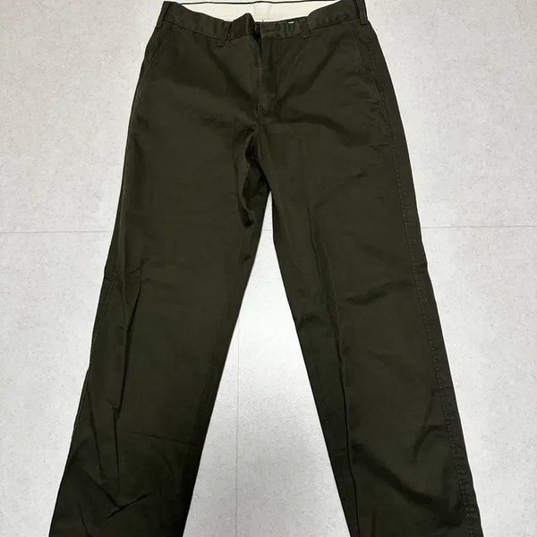 [BUNJANG] Uniqlo Regular Chino Pants Olive Size 79 New / 유니클로 레귤러 치노팬츠 79 새제품(신발매)