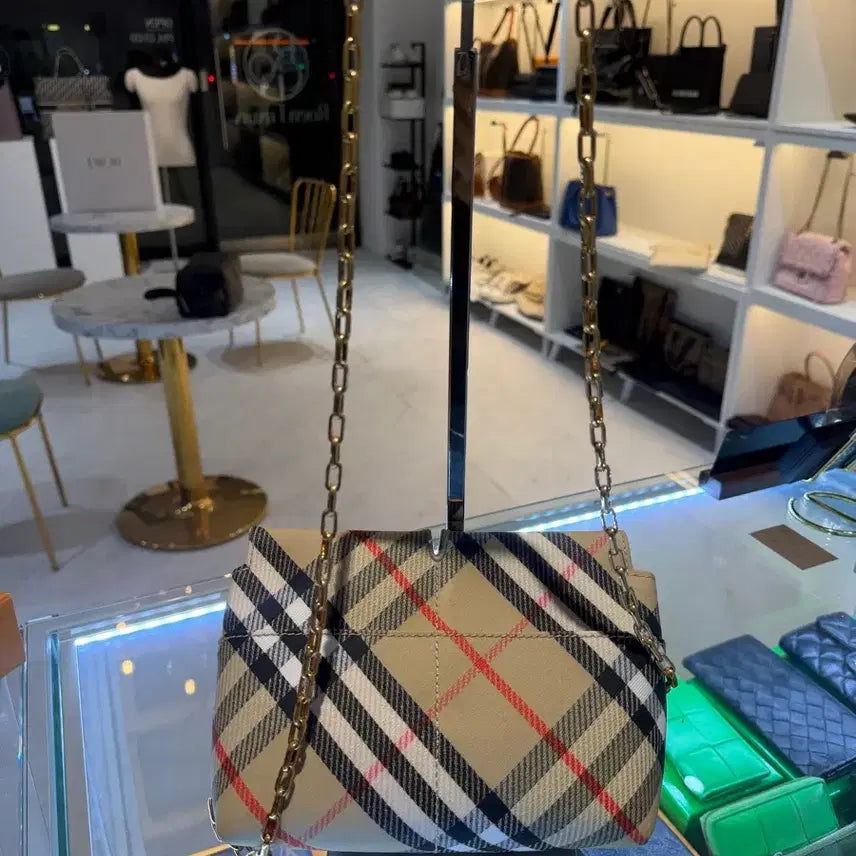 [BUNJANG] Burberry Leather Handbag / [정품] 버버리 백