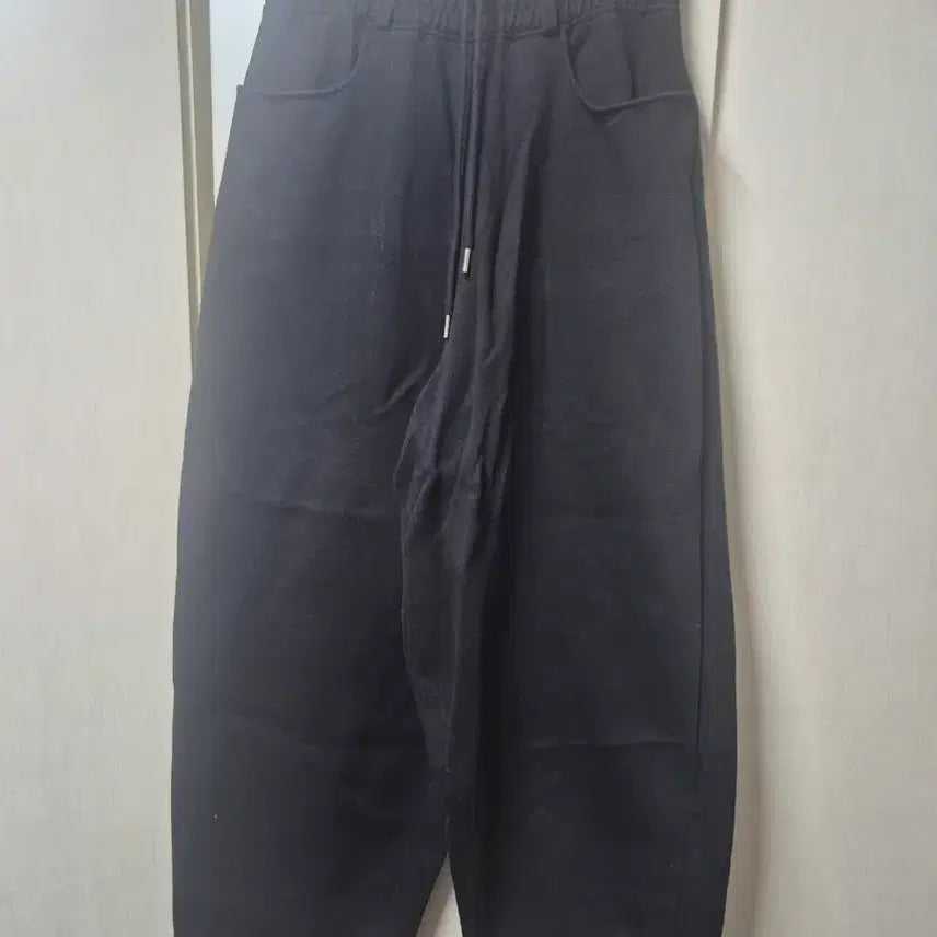 [BUNJANG] ZERO Curved Sweat String Training Pants - Medium / 제로 커브드 스웨트 스트링 트레이닝 팬츠 M