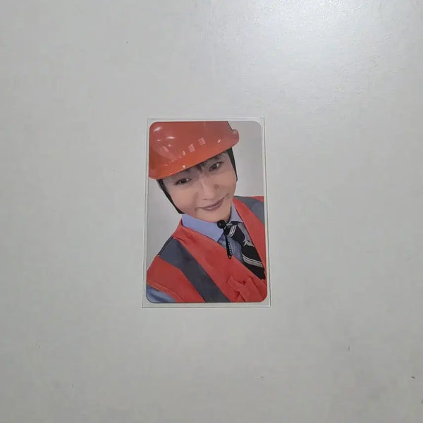 [BUNJANG] BTOB Lee Changsub 2025 Season's Greetings Photocard / 비투비 이창섭 2025 시그 랜덤 포카