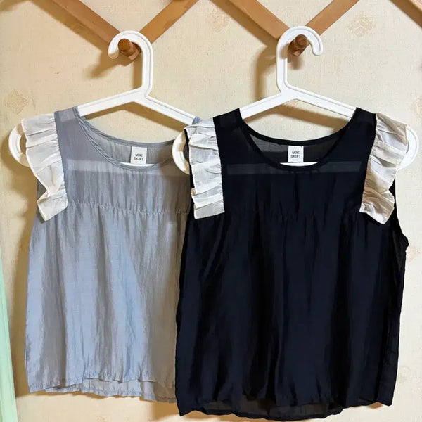[BUNJANG] Black/Sky Blue Frill Sleeveless Tank Tops - Set of 2 / 블랙/하늘색 프릴 민소매 나시 2벌