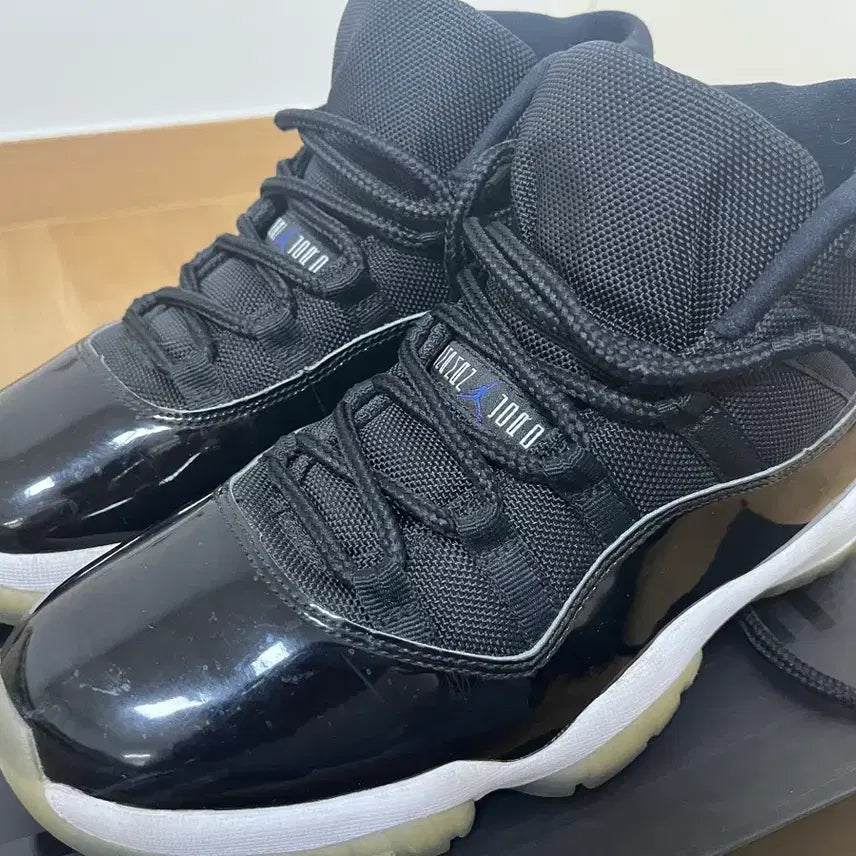 [BUNJANG] Air Jordan 11 Space Jam Sneakers / 에어조던11 스페이스잼