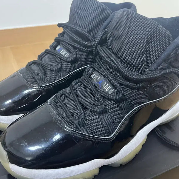 [BUNJANG] Air Jordan 11 Space Jam Sneakers / 에어조던11 스페이스잼