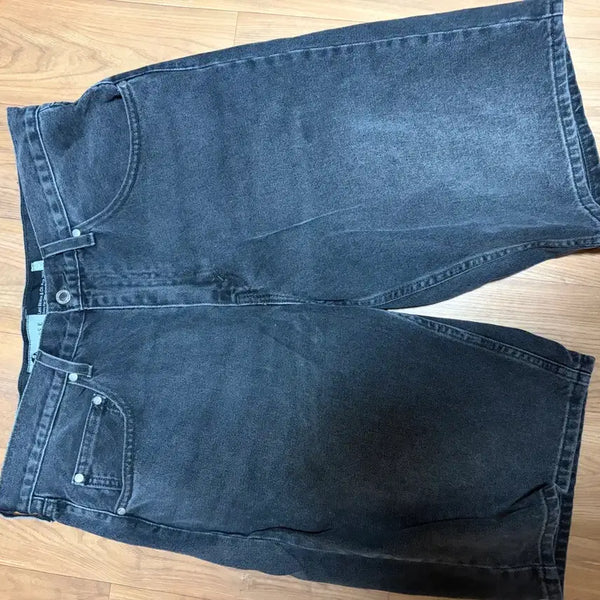 [BUNJANG] Levi's SilverTab Loose Shorts Black / 리바이스 실버탭 루즈 쇼츠 블랙