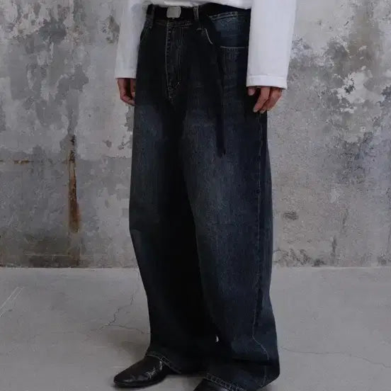 [BUNJANG] DIVAIN LOOSED WIDE DENIM PANTS (DYED INDIGO) / 다이브인 LOOSED WIDE DENIM PANTS (DYED INDIG