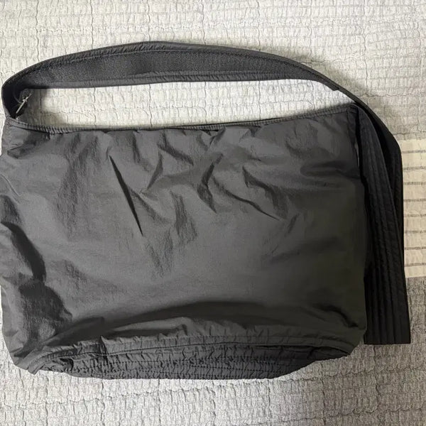 [BUNJANG] Y's Medium Traveler Bag / 유스 미디움 트래블러백 가방