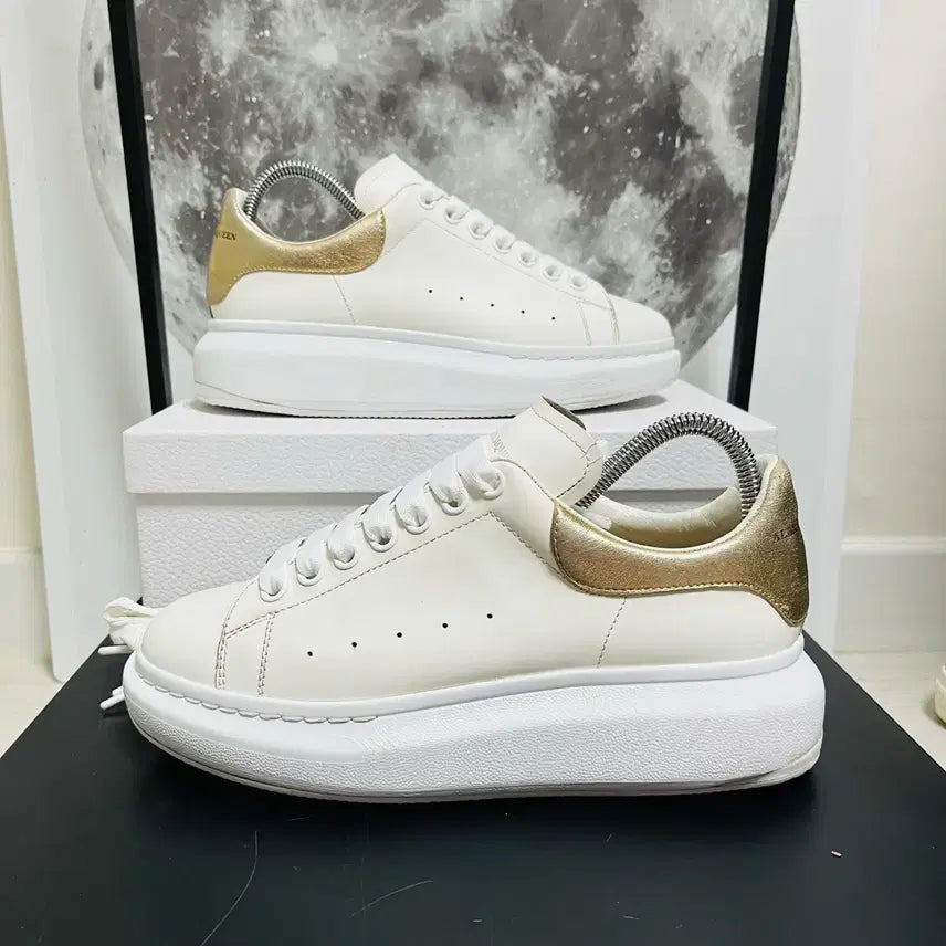 [BUNJANG] Alexander McQueen Oversized Sole Sneakers / 정품 39.5) 알렉산더 맥퀸 오버솔 스니커즈 255~260