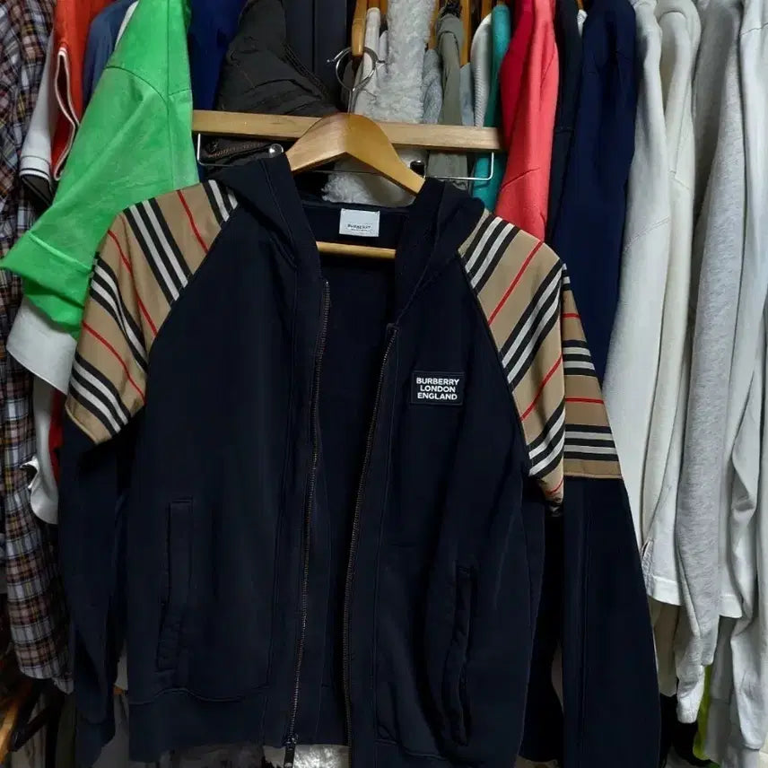 [BUNJANG] Burberry London Black Icon Check Hooded Zip-Up Jacket 14Y / 버버리 런던  블랙 아이콘체크  후드집업 14y파워정품