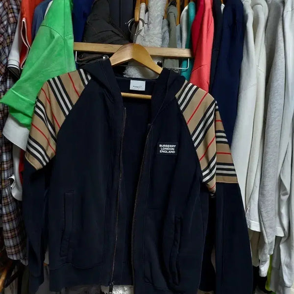 [BUNJANG] Burberry London Black Icon Check Hooded Zip-Up Jacket 14Y / 버버리 런던  블랙 아이콘체크  후드집업 14y파워정품