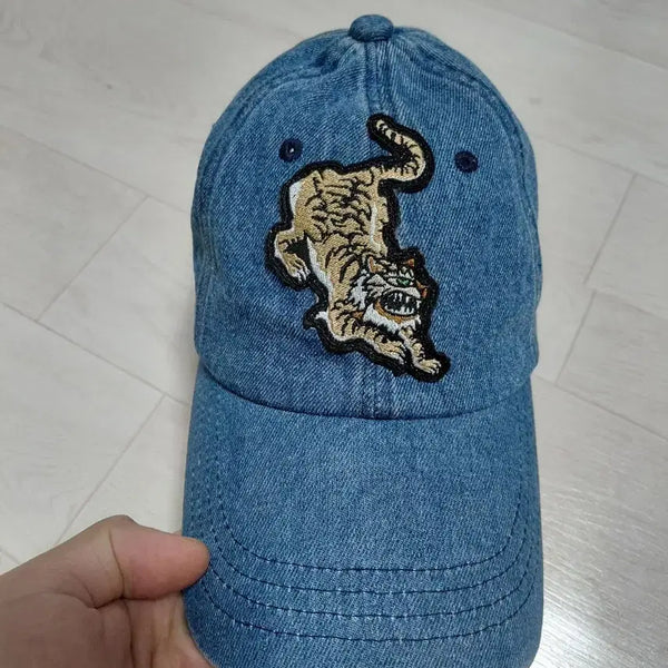 [BUNJANG] Un:tie Tiger Denim Ball Cap / 언티지 타이거 데님 볼캡