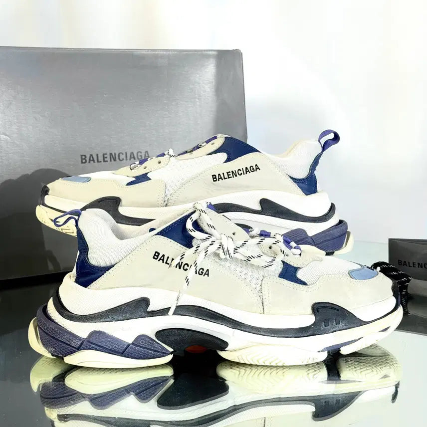[BUNJANG] Balenciaga Triple S Sneakers / [A] 발렌시아가 트리플 S 트리플 에스 스니커즈 285
