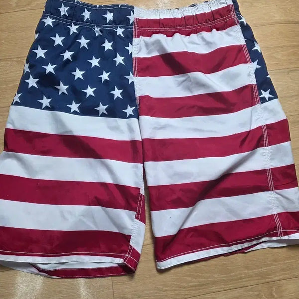 [BUNJANG] Men's American Flag Pattern Swim Shorts / 95) 미국 국기 패턴 수영복 반바지 남자
