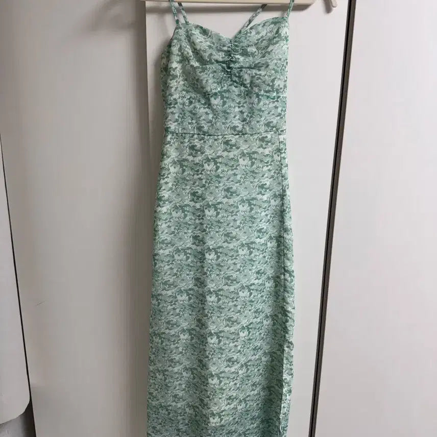 [BUNJANG] Floral Pattern Sleeveless Maxi Dress / 플로럴 패턴 민소매 원피스