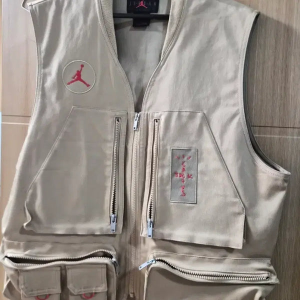 [BUNJANG] Jordan x Travis Scott Utility Vest Beige XL / 조던 x 트래비스 스캇 유틸리티 베스트 베이지XL 아시아
