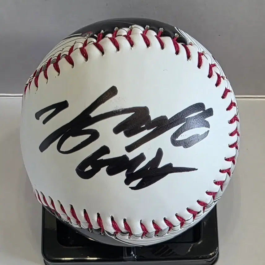 [BUNJANG] Kim Jin-seong Signed LG 30th Anniversary Baseball / 김진성 LG 30주년 기념구 싸인볼