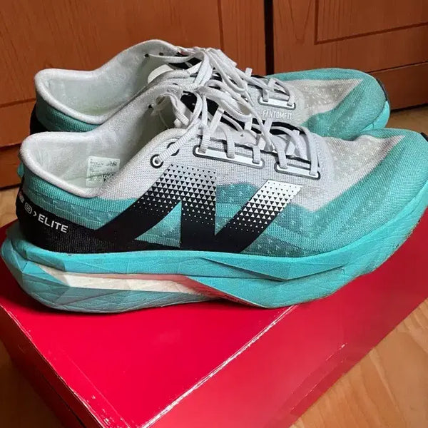 [BUNJANG] New Balance FuelCell Elite v4 Running Shoes Mint 280 / 뉴발란스 퓨어셀 엘리트 v4 러닝화 민트 280