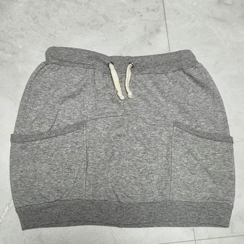 [BUNJANG] Gray Mini Skirt with Elastic Waistband / 그레이 미니스커트 고무줄치마