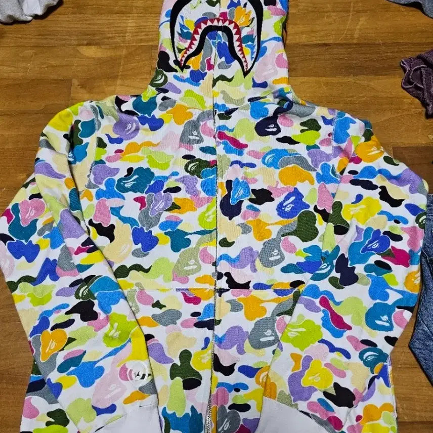 [BUNJANG] BAPE Shark Camo Hoodie Multicolour 2XL / 베이프 샤크 카모 후드집업 멀티컬러 2xl