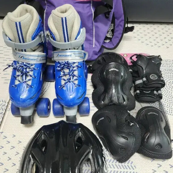 [BUNJANG] Adjustable Roller Skates (2 pairs) with Protective Gear and Helmet Set (Size 200-220) / 롤러스케이트 2개 일괄 200-220