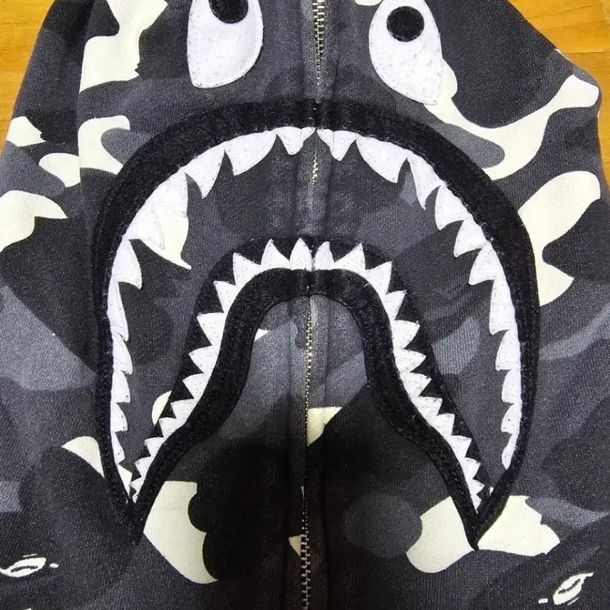 [BUNJANG] BAPE City Camo Shark Hoodie Zip-up XL / 베이프 시티카모 샤크 후드집업 xl