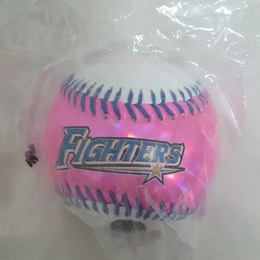 [BUNJANG] Nippon-Ham Fighters Tanaka Kensuke Autographed Baseball / 닛폰햄 다나카 켄스케 포토 핑크 야구공