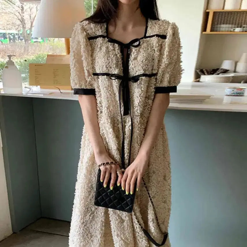 [BUNJANG] Romantic Beige Dress with Black Ribbon Detail and Puff Sleeves / 로맨틱 드레스