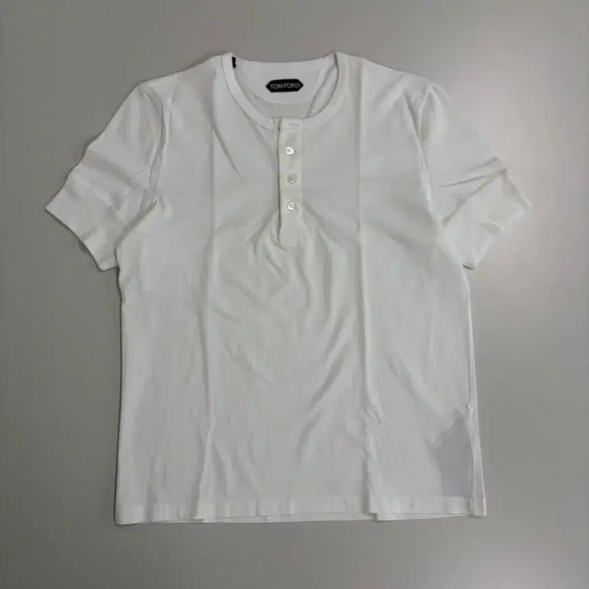 [BUNJANG] Authentic Tom Ford White Henlay Neck Cotton Short-Sleeve T-Shirt / [정품] 톰포드 화이트 헨리넥 코튼 반팔 티셔츠