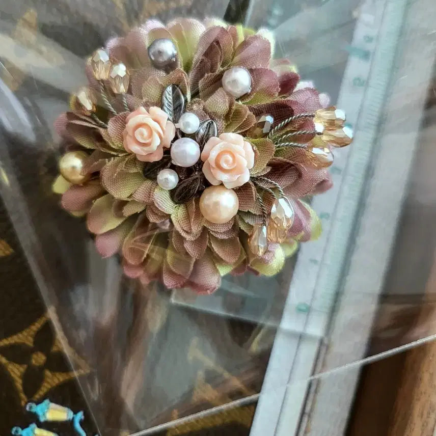 [BUNJANG] Mishaa Flower Pearl Brooch / 새제품 _ 미샤 플라워 진주 브로치