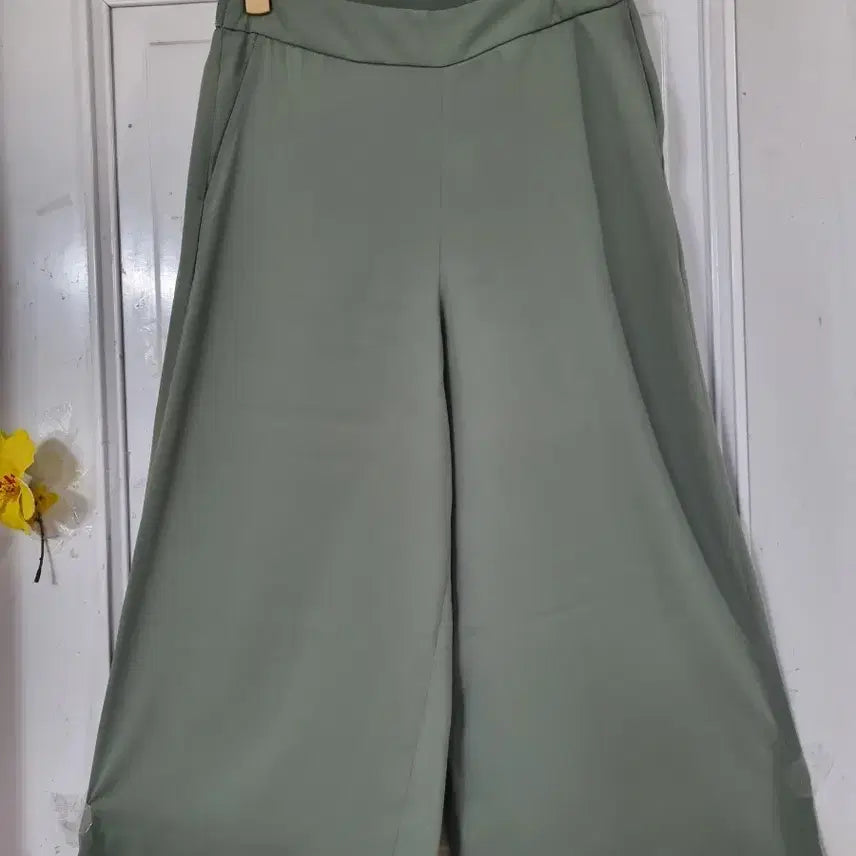 [BUNJANG] Women's Wide Leg Flowy Pants with Elastic Waistband / 여름 시원한 핏이이쁜. 찰랑찰랑. 밴딩. 통바지.