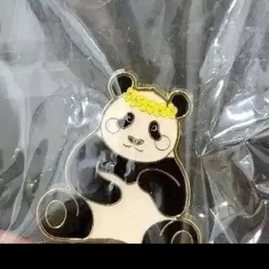 [BUNJANG] Everland Fu Bao Bao Family Collection Rapeseed Flower Badge / 에버랜드 푸바오 바오패밀리 유채 배지