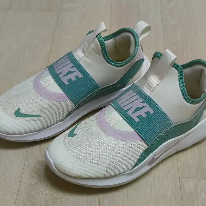 [BUNJANG] Nike Flex Runner 4 Children's Running Shoes / 나이키 플렉스 러너 4