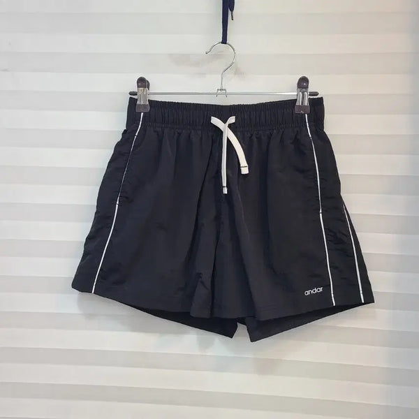 [BUNJANG] Andar Women's Black Shorts with White Side Stripe / 안다르 반바지