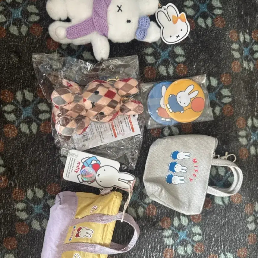 [BUNJANG] Miffy Doll, Keychain, Bag, Goods Set / 미피 인형/키링/가방/굿즈 세트