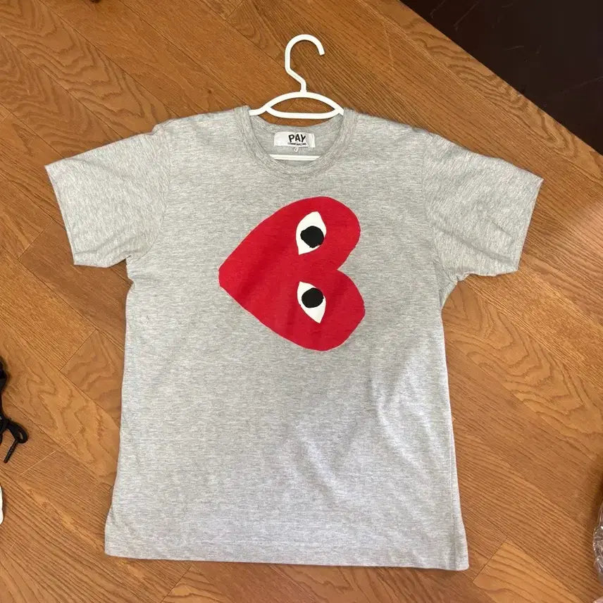 [BUNJANG] Comme des Garçons Play Heart Logo T-Shirt - Grey, Size L / 꼼데가르송 플레이 그레이 L