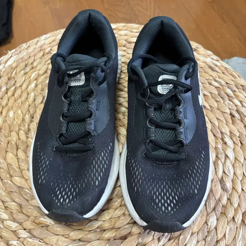 [BUNJANG] Under Armour Running Shoes Black 240mm / 언더아머 러닝화 240